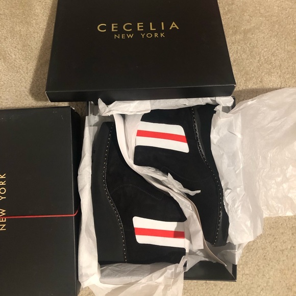 Cecelia New York Gemma Suede Wedge Boots In Black. NIB. Sz 8.5 & 9 - Picture 7 of 11